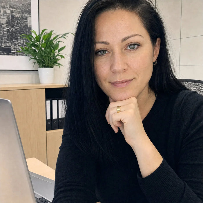 Am Schreibtisch mit dem Aurelia-Ring